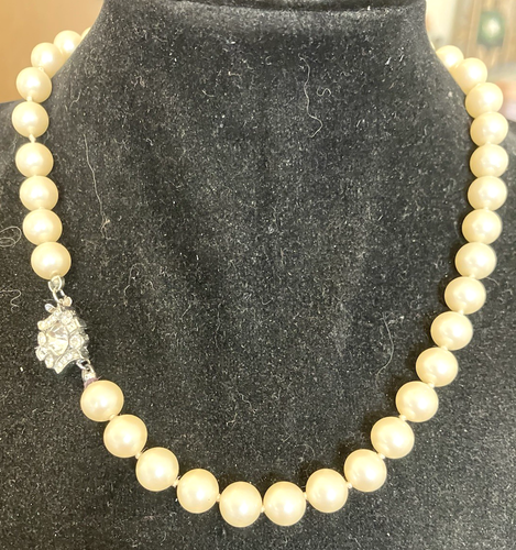 Vintage Signed VENDOME Single Strand Pearl Necklace - 15"