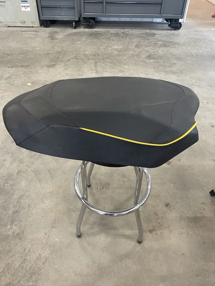 Asiento de moto de nieve Skidoo 800 Renegade 2008 Foto 4 de 4