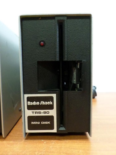 PAIR Vintage Radio Shack TRS-80 5 1/4" Floppy Mini Disk Drive 26-1160 - Afbeelding 2 van 10