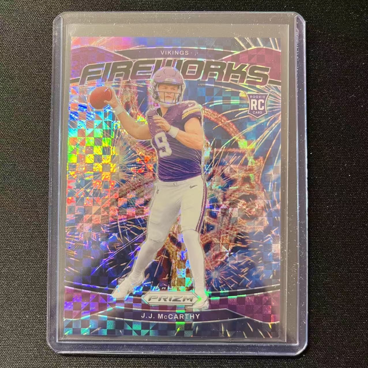 🔌2024 PANINI PRIZM FOOTBALL FIREWORKS PURPLE POWER /49 RC J.J. MCCARTHY #18
