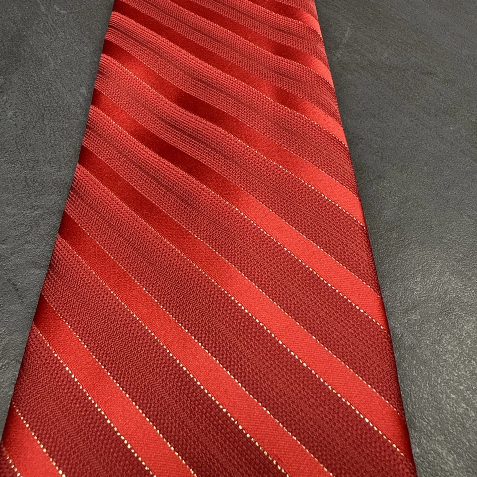 Corbata Stafford roja a rayas hilo dorado vacaciones para hombre 100 % seda 60 x 3,25 Foto 3 de 4
