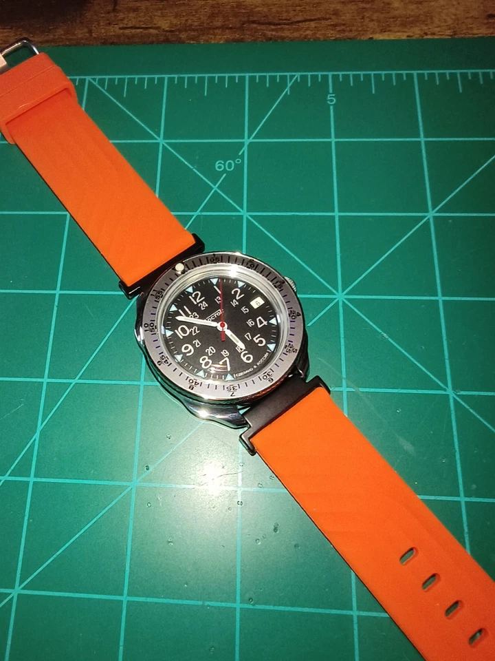 Reloj Vostok Komandirskie Mecánico Militar Nuevo MOD. Vendedor de Estados Unidos Foto 2 de 2