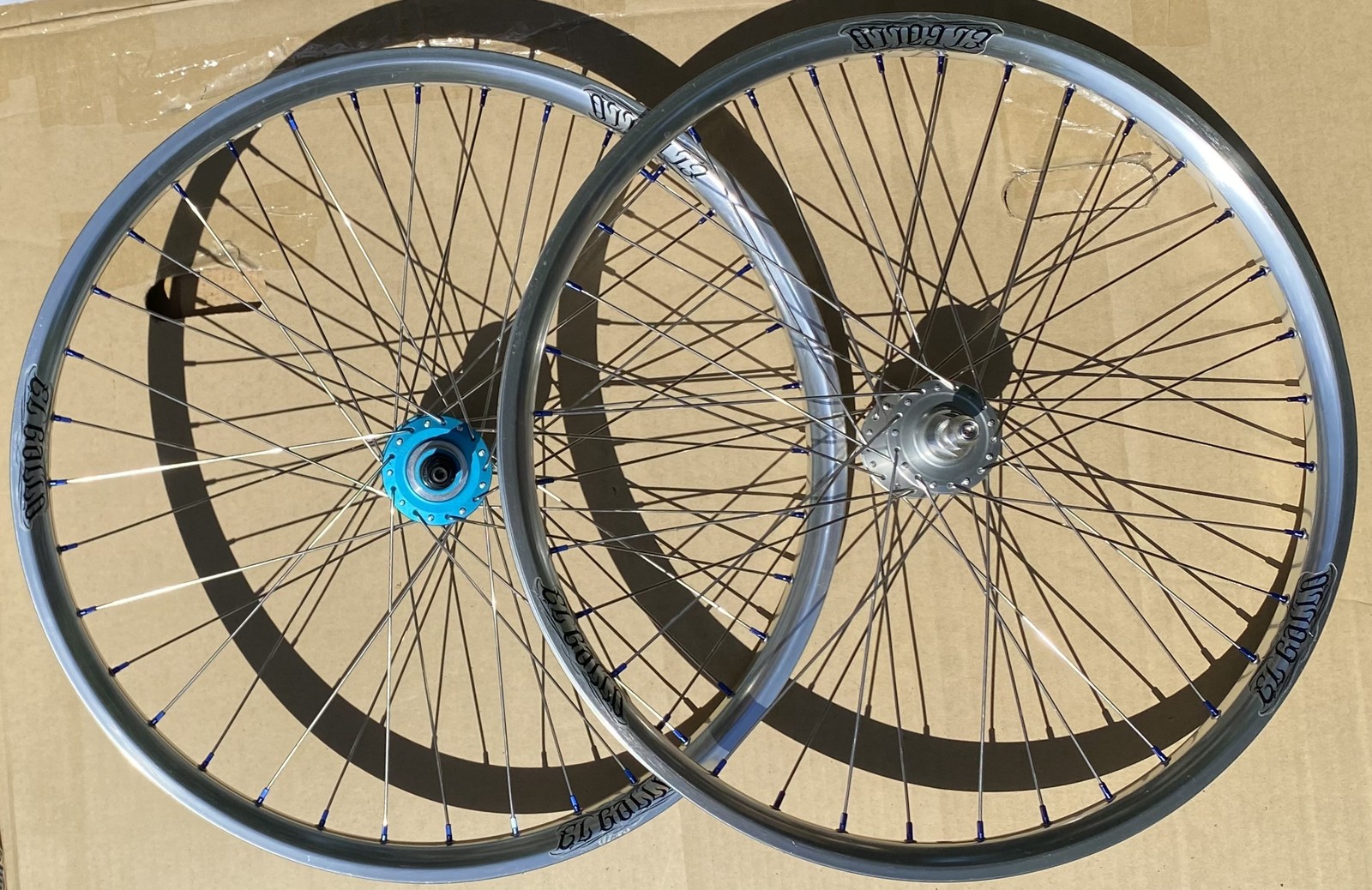 Roues de 24 pouces EL GALLO anti-voile pour remplacer des roues de street cassées