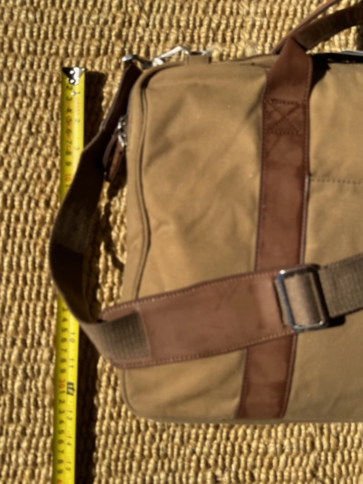 Dopp, Nuevo con etiqueta Maletín de Lona y Cuero Envejecido, Bolso para Computadora Tostado $65 Foto 4 de 4