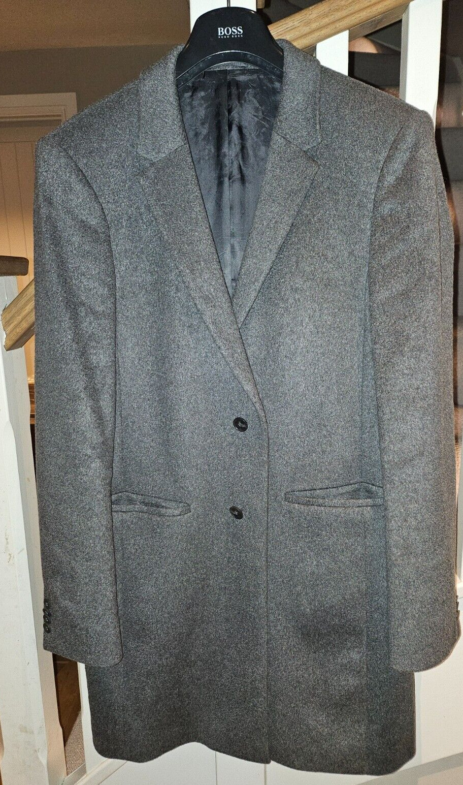 Beautiful HUGO by Hugo Boss 100percent Cashmere Coat Size 50 Mens Overcoat Pure US 40R