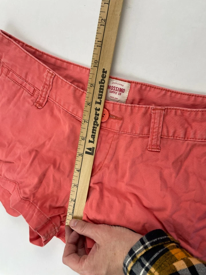 Mossimo Supply Co. Pantalones cortos para mujer talla 6 coral tiro bajo estilo utilitario recortado Foto 4 de 4
