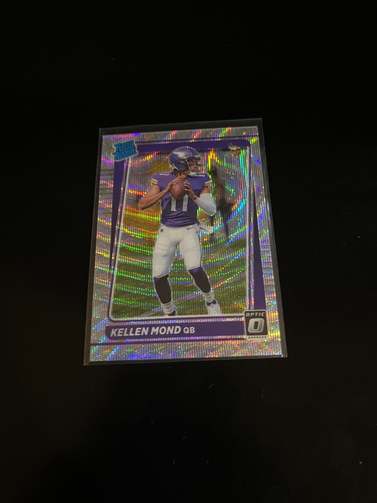 Kellen Mond 2021 Optic Silver Wave Prizm /299 RC Vikings 221 PWE