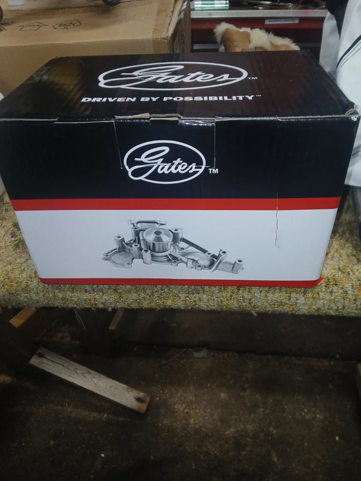 Bomba de agua 43057 Gates para camión F350 E150 furgoneta E250 E350 F150 F250 Econoline Foto 2 de 4