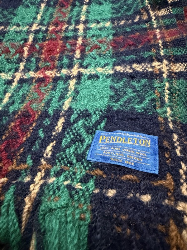Pendleton Vintage Throw Blanket 100% Virgin Wool Fringe 60by 47 Inches Preowned
