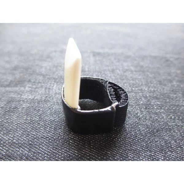 Koto Plettro Finger Pick Cintura Unghie Regolazione Set 3 Pezzi Stile M, M, L Ikuta - Immagine 3 di 4