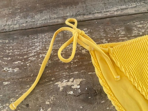 New Forever 21 Bikini Yellow High Leg Cheeky Size M Sexy String Bottom Tie - Picture 5 of 6