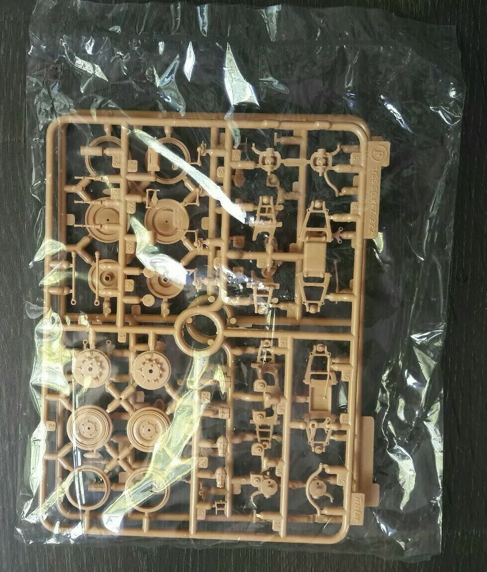 Foto 7 di 9