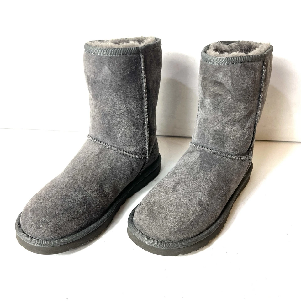 UGG Australia Gray Suede Winter Boots Sheepskin Lining Women Size 7 Pull On Shoe - Image 2 of 4