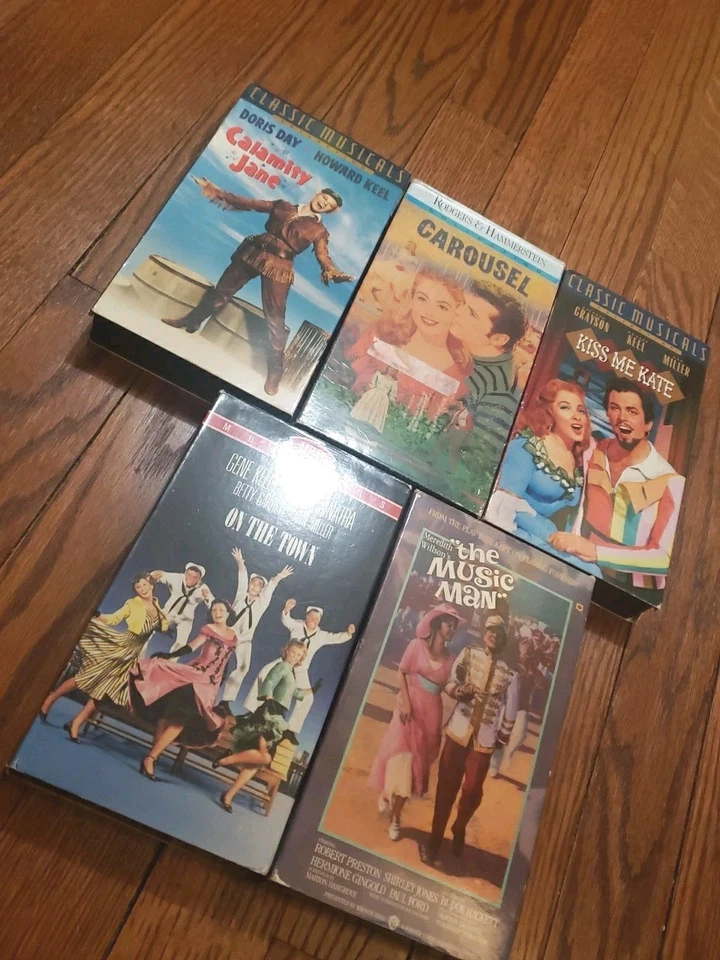 Lot of 5 Musicals VHS TESTED WORKING Vintage  - Image 3 of 4