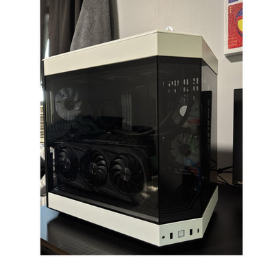 HYTE Y60 ATX Mid Tower PC Case White/Black Tempered Glass Panels