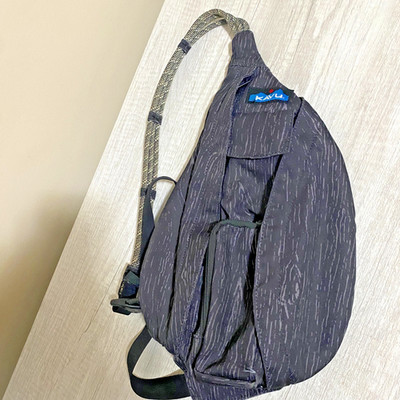 KAVU Sling Crossbody Rope Bag Black Gray Hike Backpack Travel Adjustable
