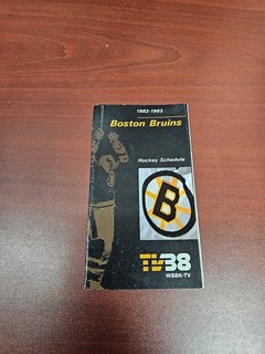 ES26 Boston Bruins 1982/83 NHL Hockey Pocket Schedule WSBK