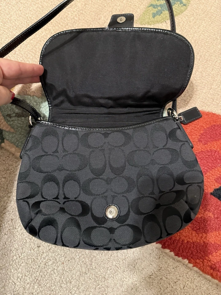 Coach Y2K Vintage Soho Black Signature Canvas Shoulder Bag Small Flap - Image 4 of 4