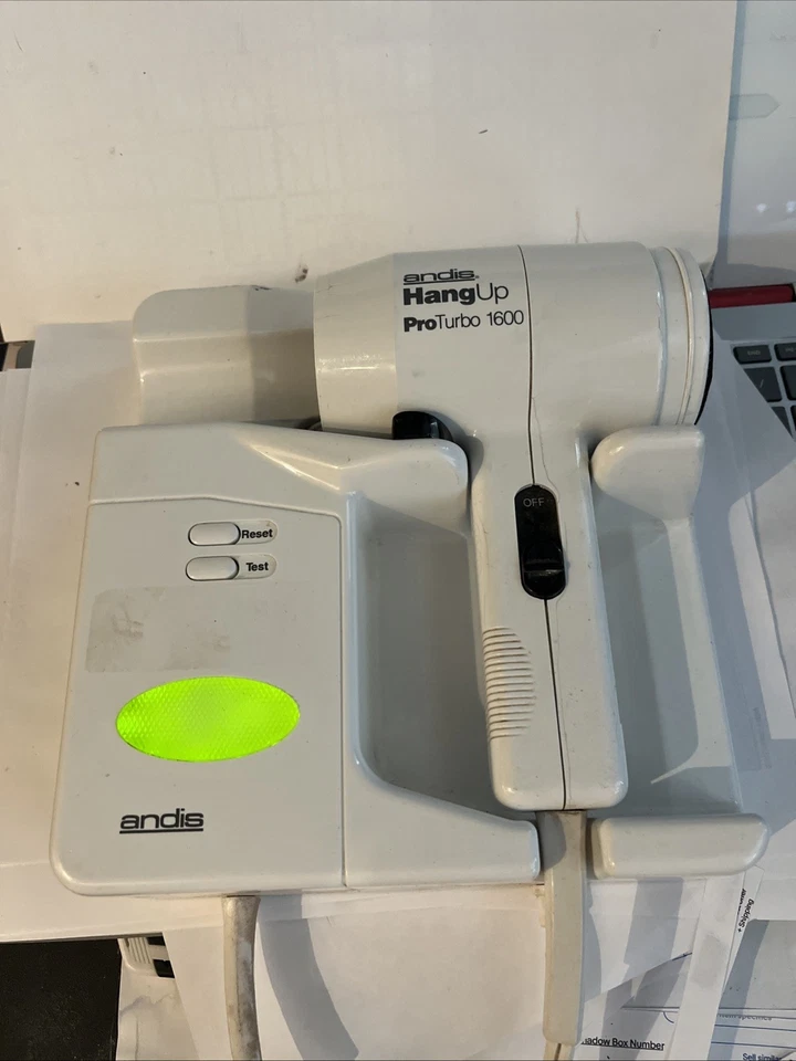 Andis Hangup Pro Turbo 1600  - Wall Mount -3 Settings - Tested Small crack - Image 2 of 4