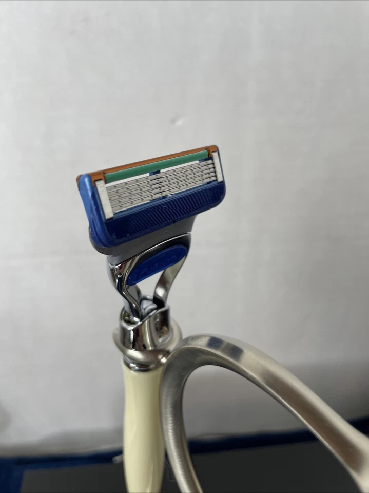 eShave 3 Blade Razor, Stand & Badger Brush Ivory Color Limited Edition Open Box - Image 3 of 4