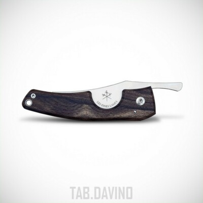 LES FINES LAMES PETIT ZIRICOTE WOOD CIGAR CUTTER AND TOOL