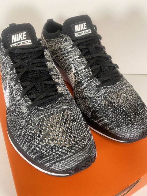nike flyknit racer oreo original