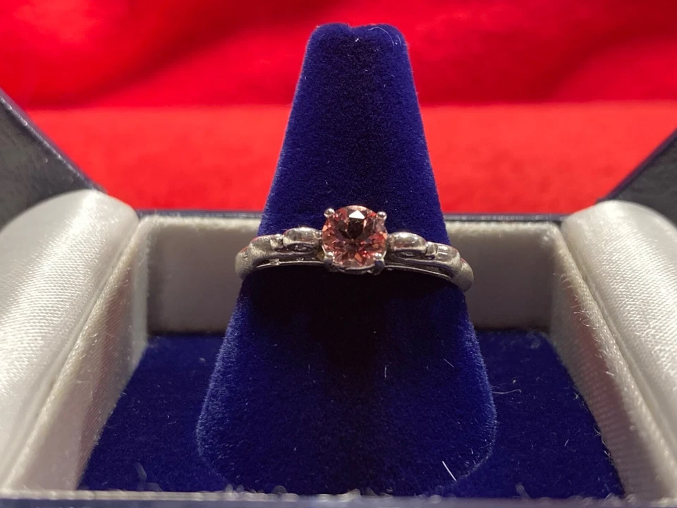 施华洛世奇宝贝粉色黄玉单钻纯银戒指订婚 8 个承诺 — 第 2/4 张图片