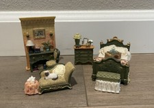 AVON Victorian Memories Miniatures Bedroom Furniture Set for Dollhouses 5 pcs.