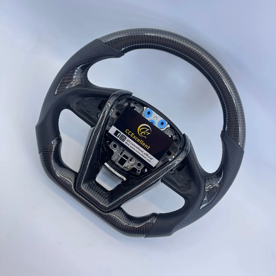 Volante de fibra de carbono real para Nissan Máxima 2016 2017 2018 Foto 2 de 4