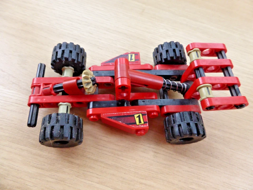 LEGO Technic 8209 Future F1, photo 4 of 5