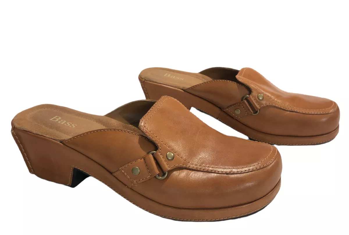 Bass Women's Sz 8M Clogs Slip On Heeled Mule Leather 415-3260