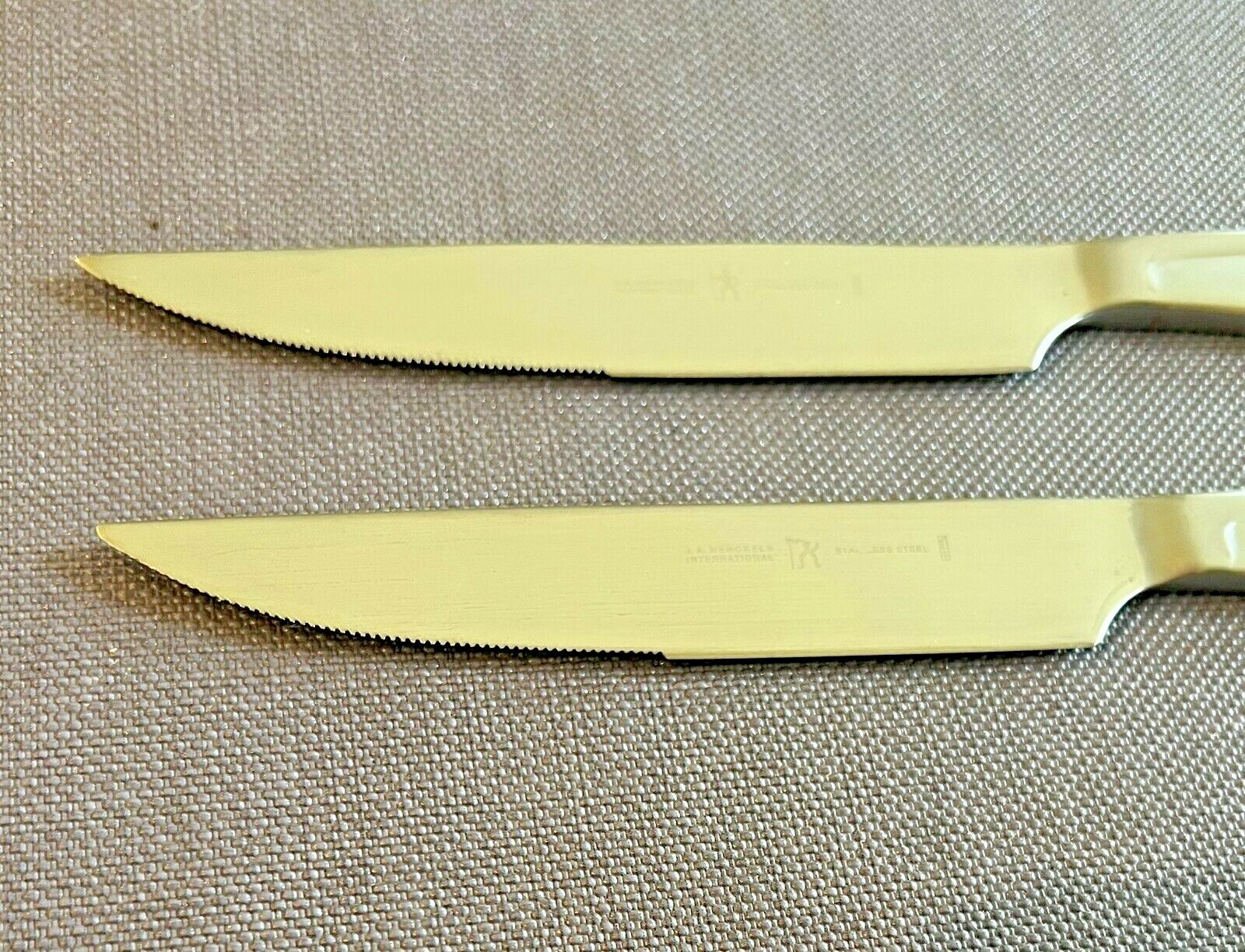 SET OF 2 J.A. HENCKELS INTERNATIONAL 41/2" STAINLESS BLADE STEAK TABLE