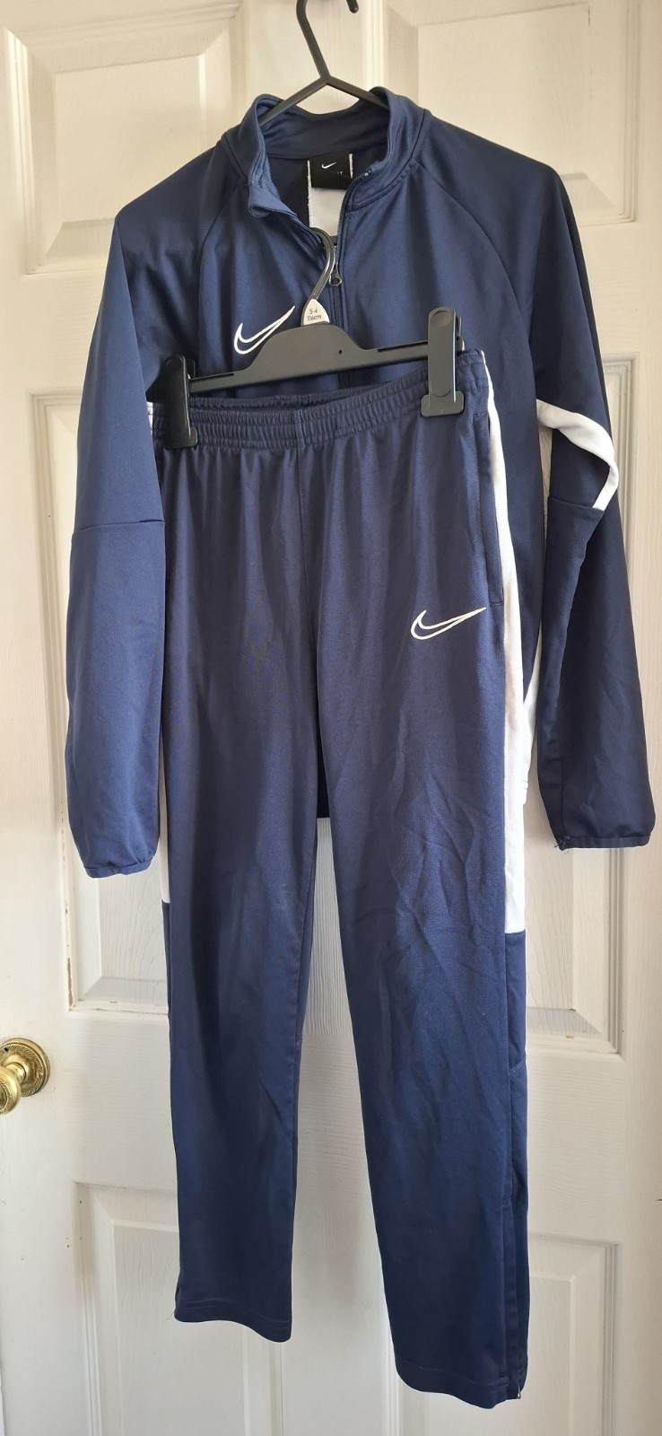 SACAI X NIKE Pacchetto tuta ragazzo Nike Dri fit Nike joggers e giacca taglia L età 11 12 anni