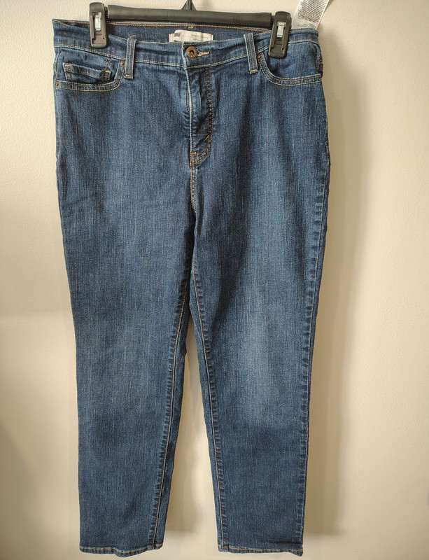 Levi's 512 Women's Slim Straight Blue Denim Jeans, Mid Rise, Size 2 _ 30"X 40"