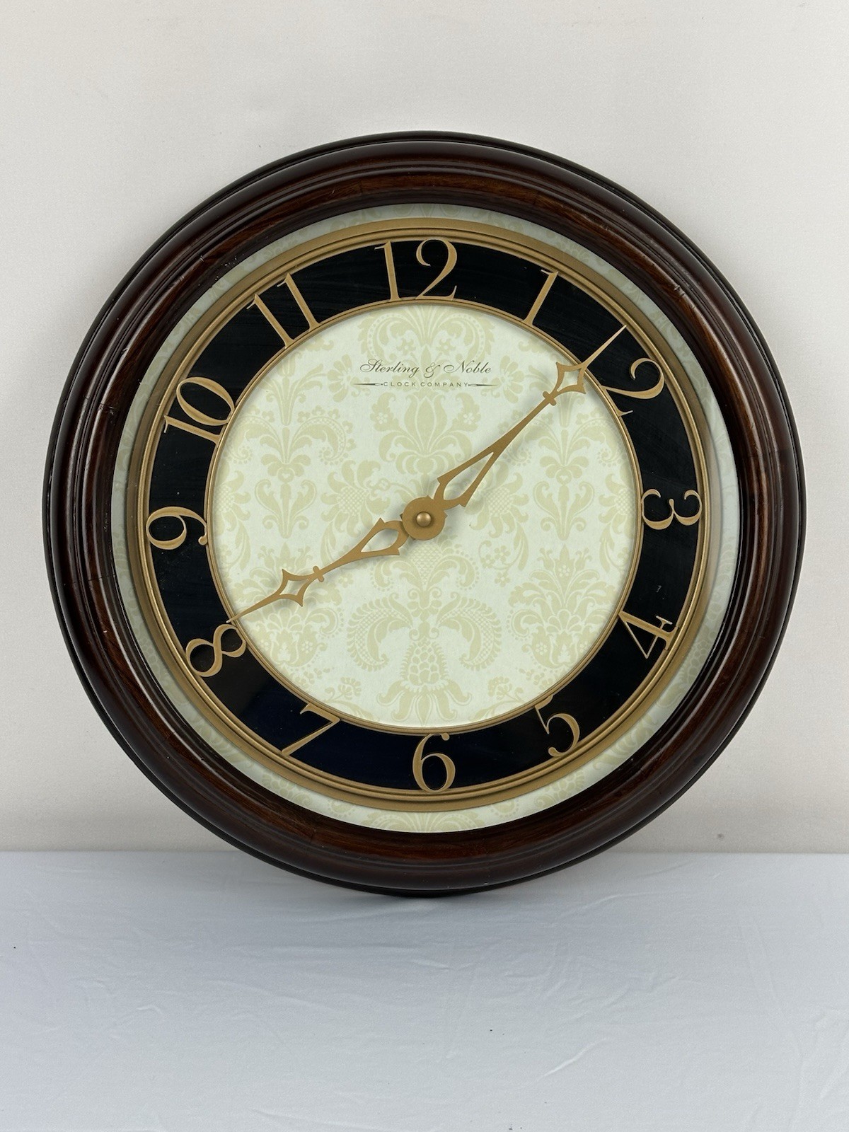 Sterling & Noble Wall Clock 18” Round Wood Frame Quartz Battery Operated Vintage