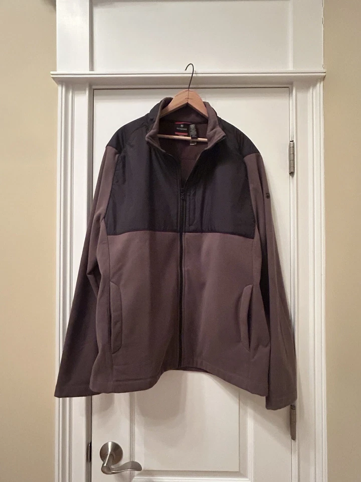 Victorinox Men’s Grey & Black Fleece Jacket - Image 2 of 4