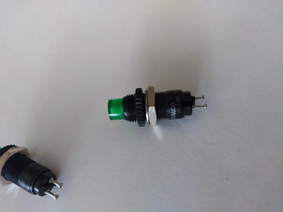 DIALIGHT 249-7968-3332-504 NEW No Package Set Of 2 - Image 4 of 4