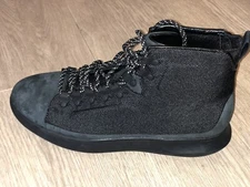 Under Armour Sz 7 UAS Club Canvas Suede Boots Men Light Black 1310043-001 NEW