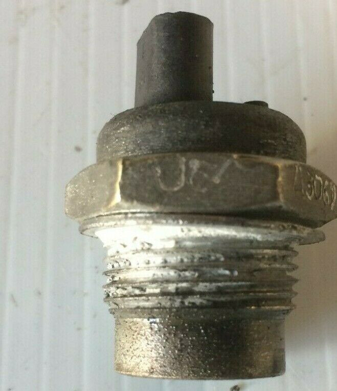 Rolls Royce Silver SPUR BENTLEY TURBO R COOLANT UE43062 otter switch egr valve -