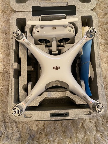 DJI Phantom 4 Pro V2.0 Drone Quadcopter - CP.PT.00000244.01