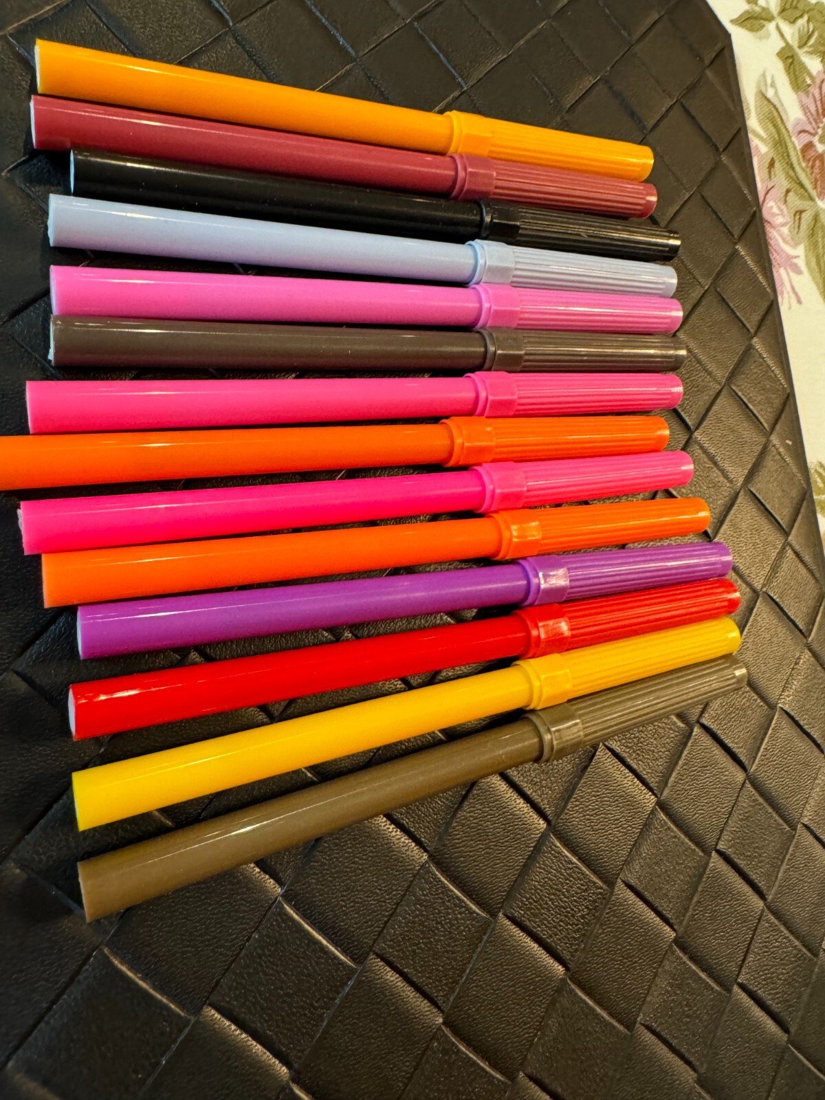Lot of 14 Darice Fine Point Markers Various Colors New