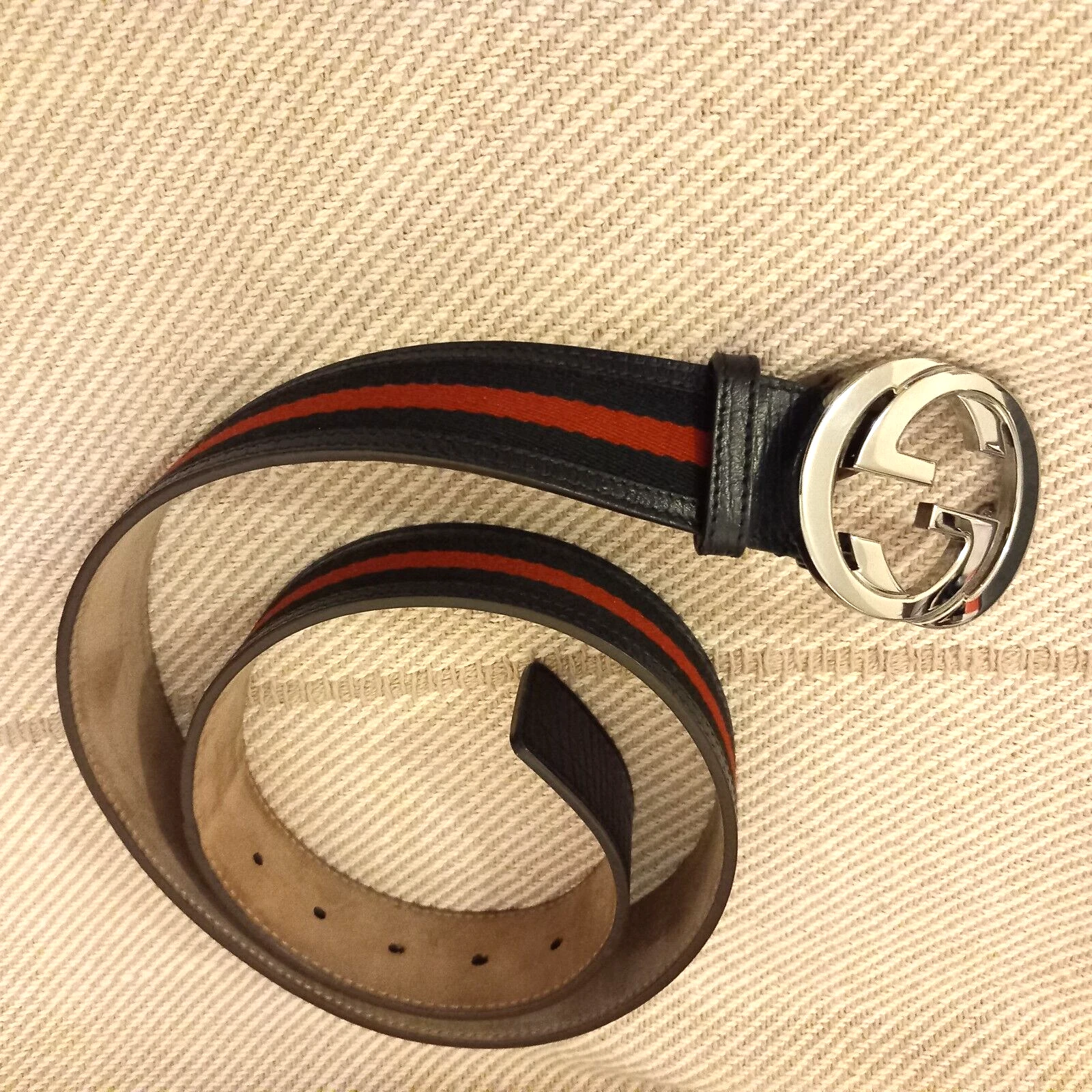 Ceinture Gucci   Rare en noir et rouge   Très bon état 34 pouces/85 cm 