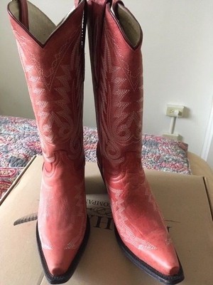 red hawk boots