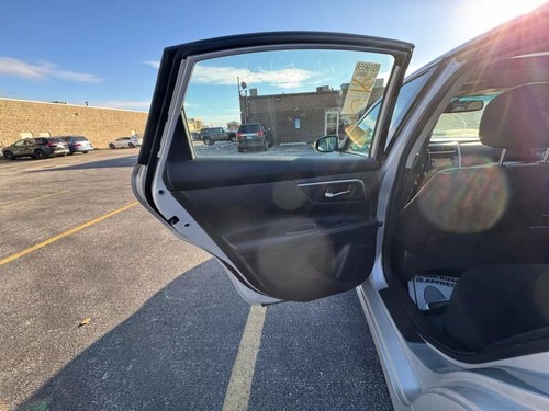 2015 Nissan Altima 2.5 SV - Picture 7 of 12