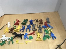 VINTAGE COWBOYS INDIANS HORSES WAGON PLASTIC TOYS FIGURES Accessories Marx MPC