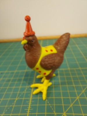 Ankon Chicken with Party Hat Plastic