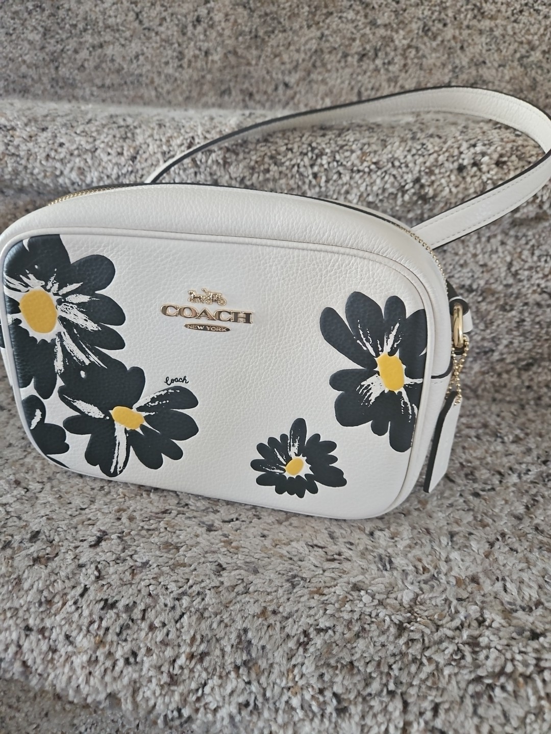 Authentic Coach Daisy Flower Camera Crossbody Bag… - image 2