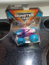 Sparkle Smash Monster Jam Truck 1:64 Series 33