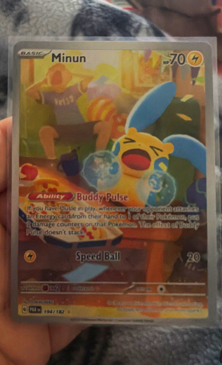 Minun 194/182 SV04 Paradox Rift Illustration Rare Full Art Holo English
