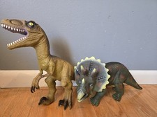 Toys R Us - Maidenhead 17in TRICERATOPS VELOCIRAPTOR Dinosaur Rubber